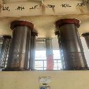 刚刚买下1800吨大台面大行程液压机一台，带下顶缸，台.